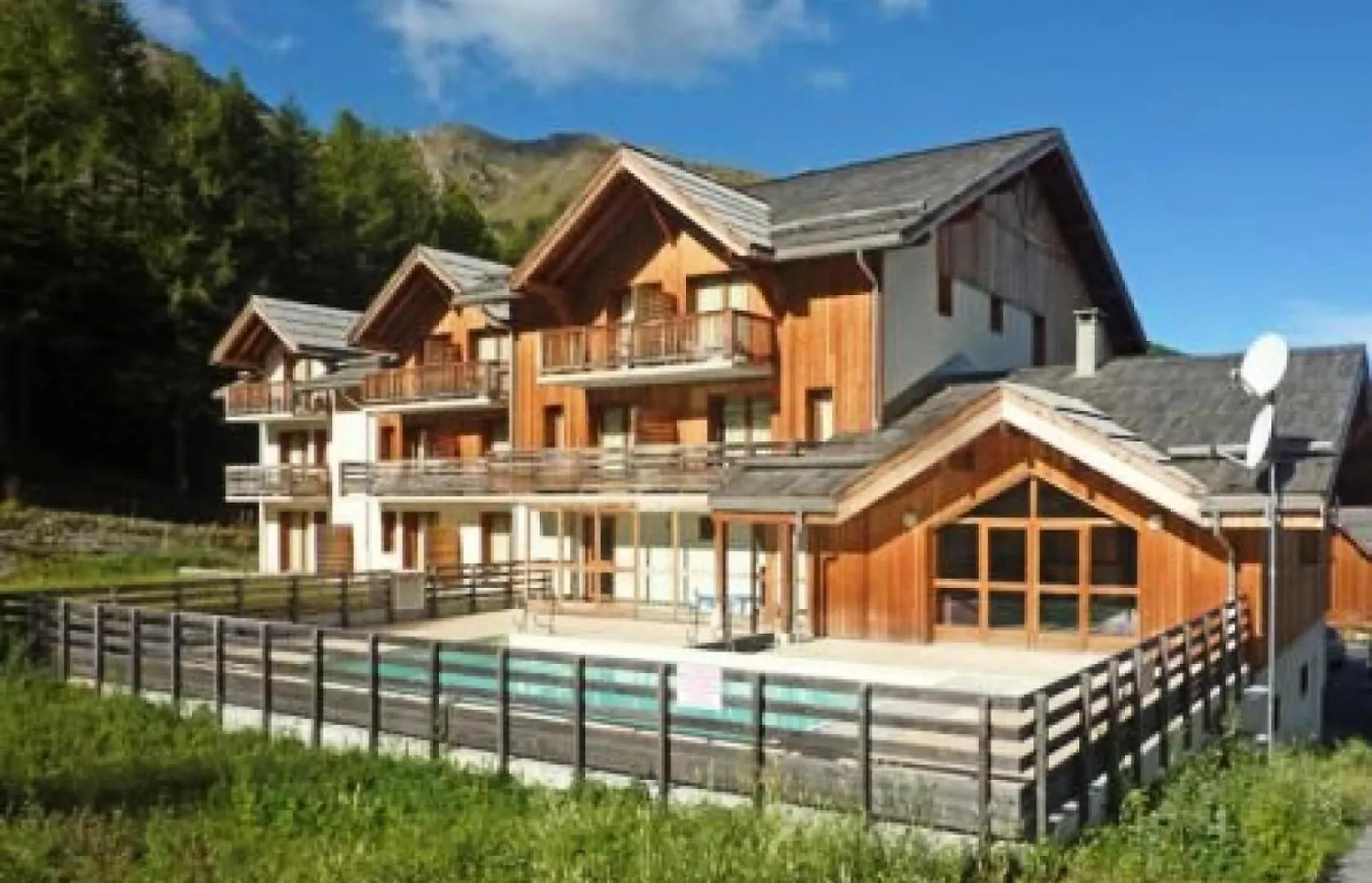 Residence La Combe D Or - Appartement En Residence De Standing Mae-3864 Le Melezet 0*,